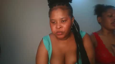 Snapshot of queen_kikih chatting on 02/20/26, 07:03 Queen kikih online show from 02/20/26, 07:03
