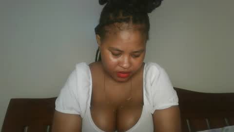 Snapshot of queen_kikih chatting on 03/02/26, 11:11 Queen kikih online show from 03/02/26, 11:11