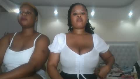 Snapshot of queen_kikih chatting on 03/17/26, 02:53 Queen kikih online show from 03/17/26, 02:53
