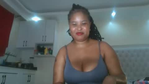 Snapshot of queen_kikih chatting on 03/19/26, 07:07 Queen kikih online show from 03/19/26, 07:07