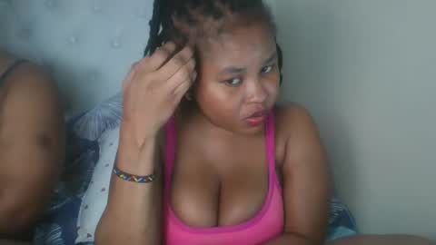 Snapshot of queen_kikih chatting on 03/21/26, 09:03 Queen kikih online show from 03/21/26, 09:03