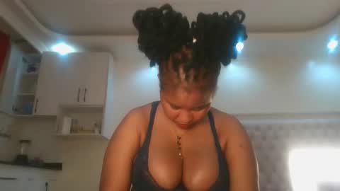 Snapshot of queen_kikih chatting on 04/16/26, 08:42 Queen kikih online show from 04/16/26, 08:42