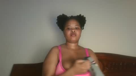Snapshot of queen_kikih chatting on 04/25/26, 10:51 Queen kikih online show from 04/25/26, 10:51
