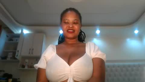 Snapshot of queen_kikih chatting on 06/07/26, 12:26 Queen kikih online show from 06/07/26, 12:26