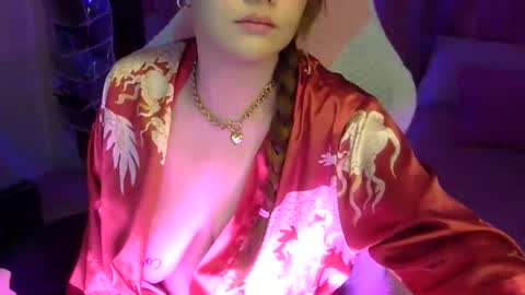 Snapshot of queen_kur chatting on 03/13/26, 06:58 QueenHennessy online show from 03/13/26, 06:58