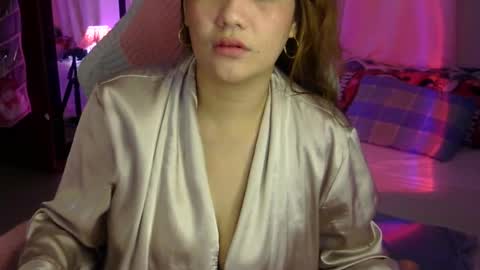 Snapshot of queen_kur chatting on 07/25/26, 05:54 QueenHennessy online show from 07/25/26, 05:54