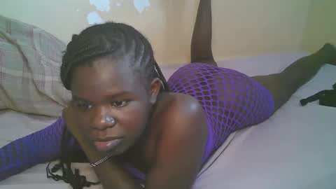 queen_latasha online show from 05/09/26, 07:57