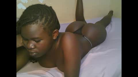 queen_latasha online show from 05/20/26, 07:58