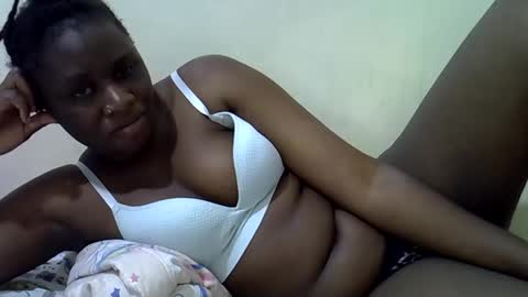 Snapshot of queen_leilla chatting on 04/18/26, 07:07 queen_leilla online show from 04/18/26, 07:07