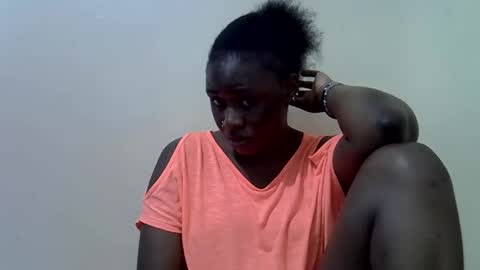 Snapshot of queen_leilla chatting on 04/26/26, 09:07 queen_leilla online show from 04/26/26, 09:07