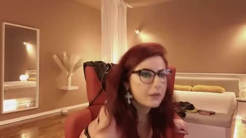 Snapshot of queen_manifest chatting on 01/01/25, 10:32 Mistresss Manifest online show from 01/01/25, 10:32
