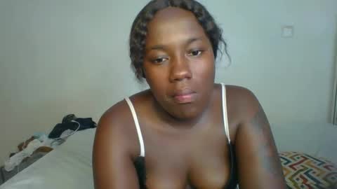 queen_mira online show from 09/09/25, 05:12