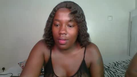 queen_mira online show from 09/11/25, 10:37
