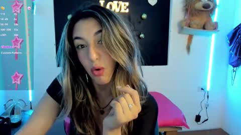 Snapshot of queen_natttyy chatting on 12/04/24, 04:43 queen_natttyy online show from 12/04/24, 04:43