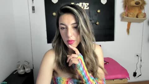 Snapshot of queen_natttyy chatting on 12/10/24, 02:59 queen_natttyy online show from 12/10/24, 02:59