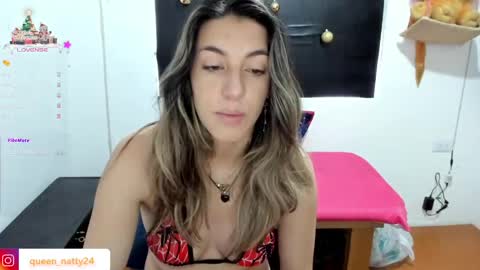 Snapshot of queen_natttyy chatting on 12/25/24, 04:54 queen_natttyy online show from 12/25/24, 04:54