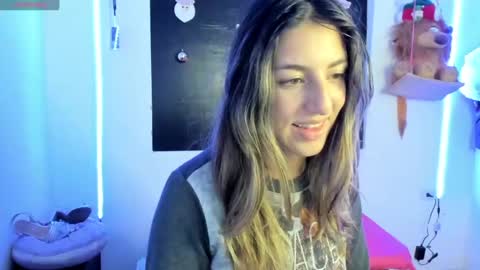 Snapshot of queen_natttyy chatting on 01/03/25, 06:55 queen_natttyy online show from 01/03/25, 06:55