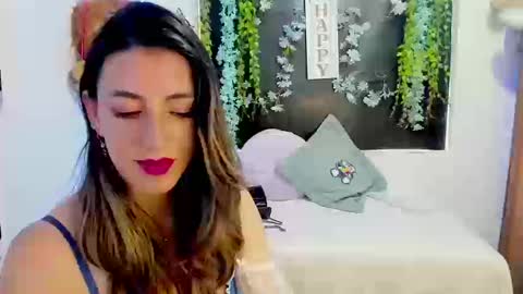 Snapshot of queen_natttyy chatting on 09/08/25, 03:11 queen_natttyy online show from 09/08/25, 03:11