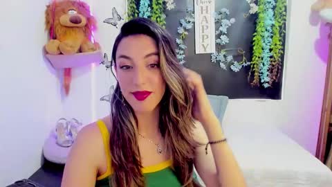 Snapshot of queen_natttyy chatting on 09/25/25, 03:27 queen_natttyy online show from 09/25/25, 03:27