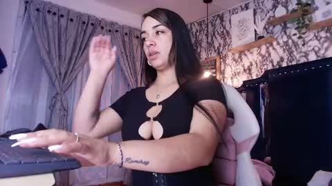 QueenNyx online show from 06/26/26, 02:16
