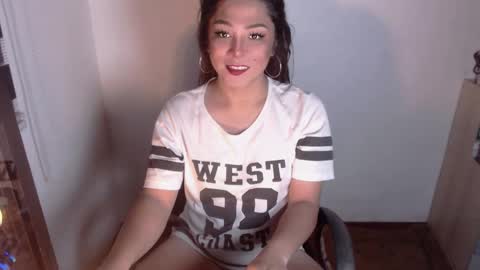 Snapshot of queen_of_all_queens chatting on 12/15/25, 11:25 samantha online show from 12/15/25, 11:25