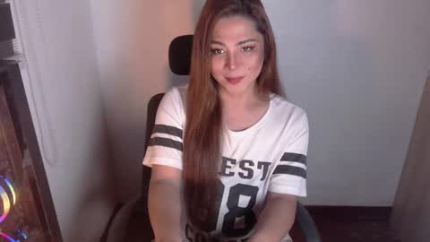 Snapshot of queen_of_all_queens chatting on 02/04/26, 01:06 samantha online show from 02/04/26, 01:06