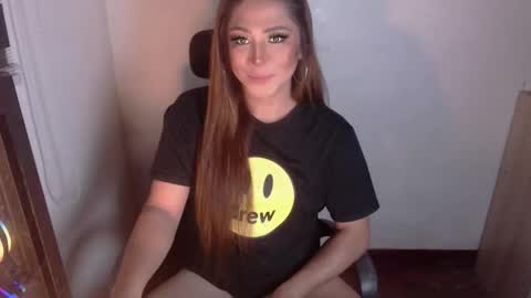 Snapshot of queen_of_all_queens chatting on 02/23/26, 03:20 samantha online show from 02/23/26, 03:20