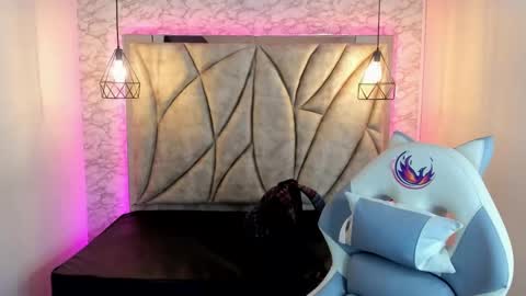   online show from 02/13/25, 12:00
