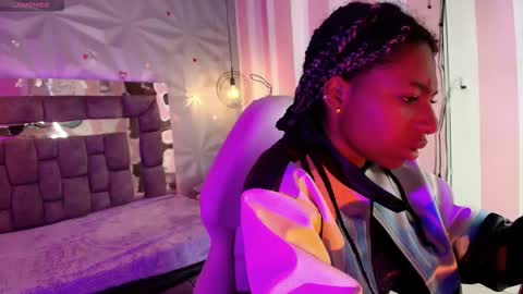 Snapshot of queen_perla_ chatting on 02/08/26, 06:44 online show from 02/08/26, 06:44