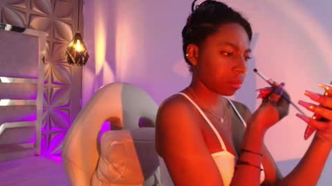 Snapshot of queen_perla_ chatting on 02/12/26, 06:58 online show from 02/12/26, 06:58