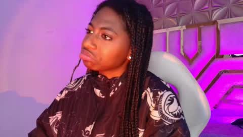 Snapshot of queen_perla_ chatting on 02/22/26, 01:20 online show from 02/22/26, 01:20