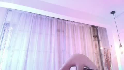 Snapshot of queen_perla_ chatting on 06/09/26, 12:06 online show from 06/09/26, 12:06