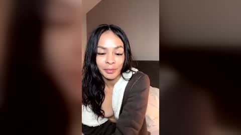 queen_reyna68 online show from 07/21/26, 05:32