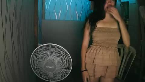 Snapshot of queen_seavera1 chatting on 11/26/25, 02:07 queen_seavera1 online show from 11/26/25, 02:07