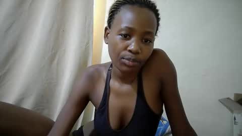 queen_slender online show from 05/05/26, 07:49