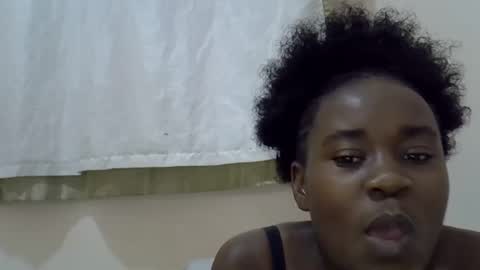 Snapshot of queen_sly chatting on 10/21/25, 01:23 queen_sly online show from 10/21/25, 01:23