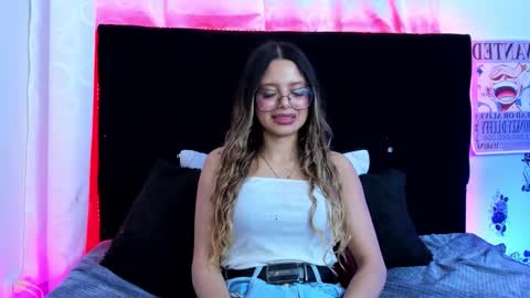 Snapshot of queen_stasy chatting on 11/06/25, 10:54 Valentina online show from 11/06/25, 10:54