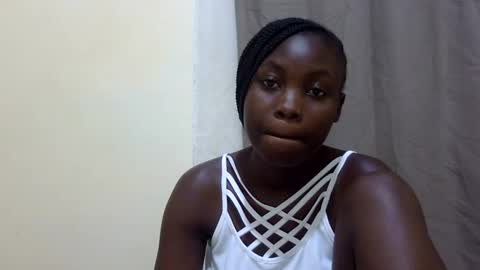 Snapshot of queen_zari1 chatting on 06/11/26, 02:33 queen_zari1 online show from 06/11/26, 02:33