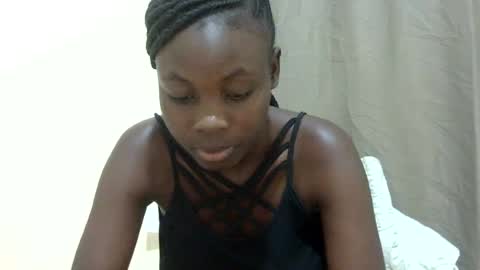 Snapshot of queen_zari1 chatting on 06/11/26, 05:00 queen_zari1 online show from 06/11/26, 05:00