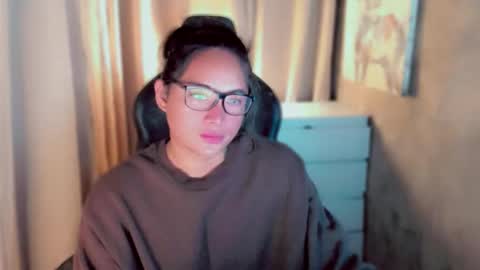 Snapshot of queenarthalia chatting on 09/10/25, 05:29 ARTHA online show from 09/10/25, 05:29