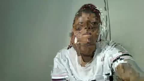 queen online show from 11/23/25, 08:30