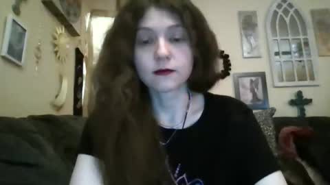 queencrimsonlvx online show from 04/26/26, 02:42