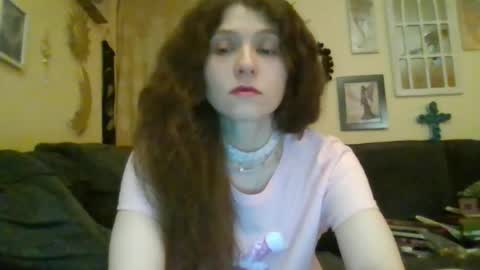 queencrimsonlvx online show from 05/28/26, 09:17