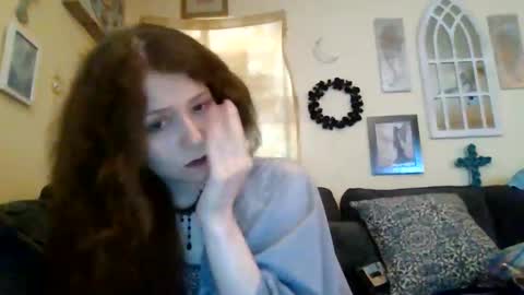 queencrimsonlvx online show from 06/02/26, 01:29