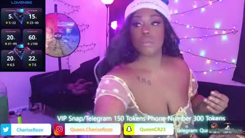 Snapshot of queencroze chatting on 12/16/24, 01:53 Queen Cherise Roze online show from 12/16/24, 01:53