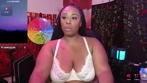 Snapshot of queencroze chatting on 10/31/25, 04:24 Queen Cherise Roze online show from 10/31/25, 04:24