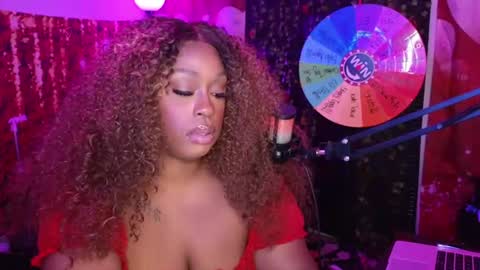Queen Cherise Roze online show from 06/17/26, 02:36