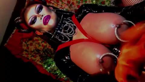 Wanda Luna online show from 12/28/24, 02:10