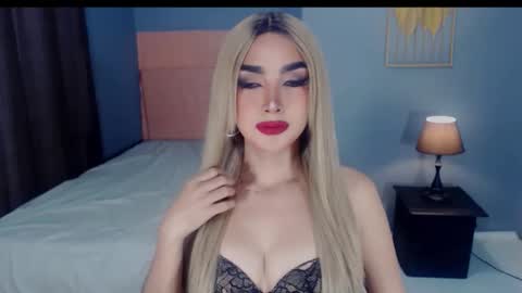 queenemeraldts online show from 09/22/25, 02:13