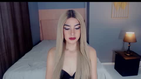 Snapshot of queenemeraldts chatting on 10/01/25, 02:06 queenemeraldts online show from 10/01/25, 02:06